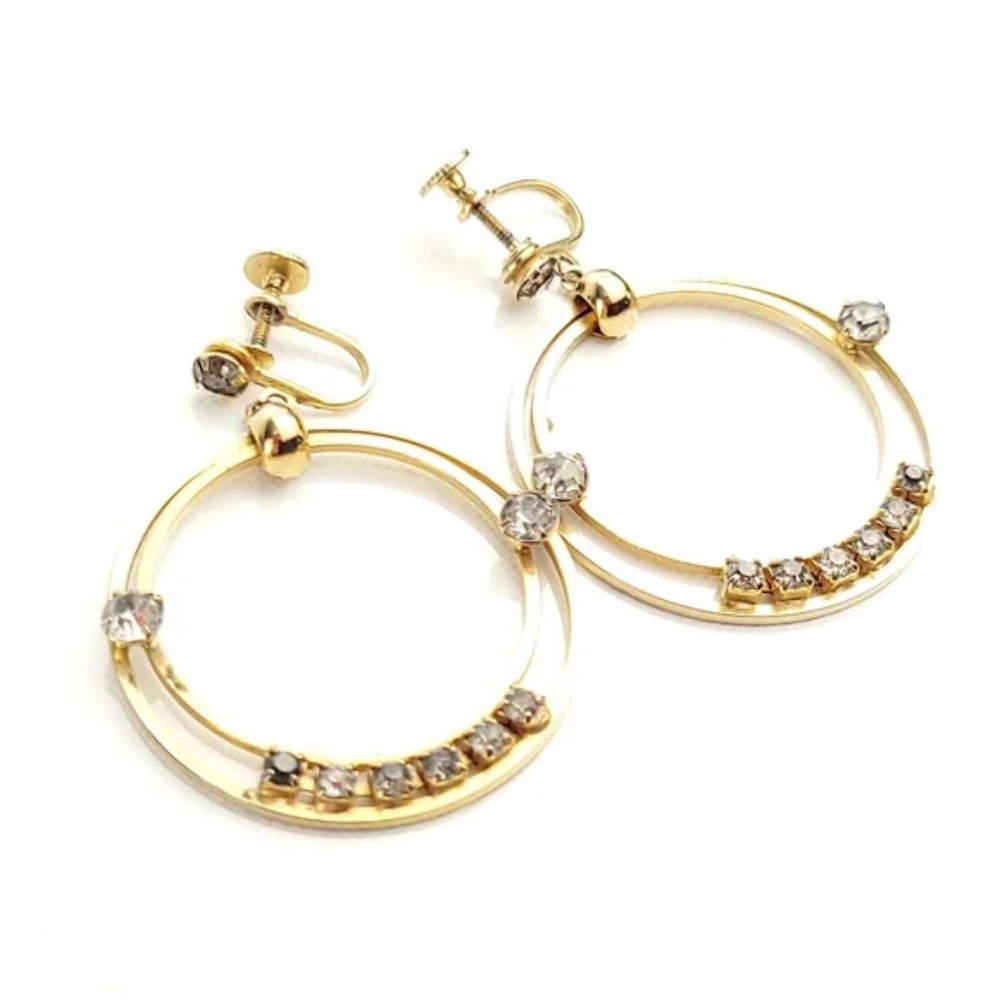 { ❤️ $5 } 80s Style Goldtone Earrings